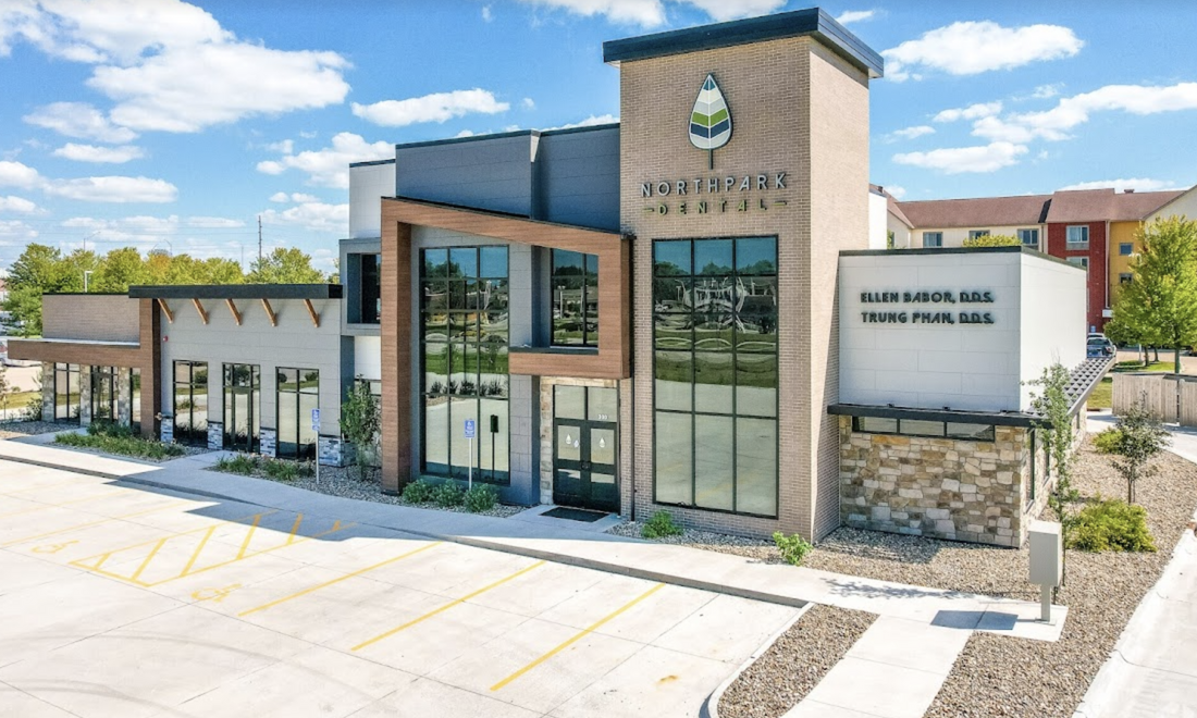 exterior of Northpark Dental and parking lot